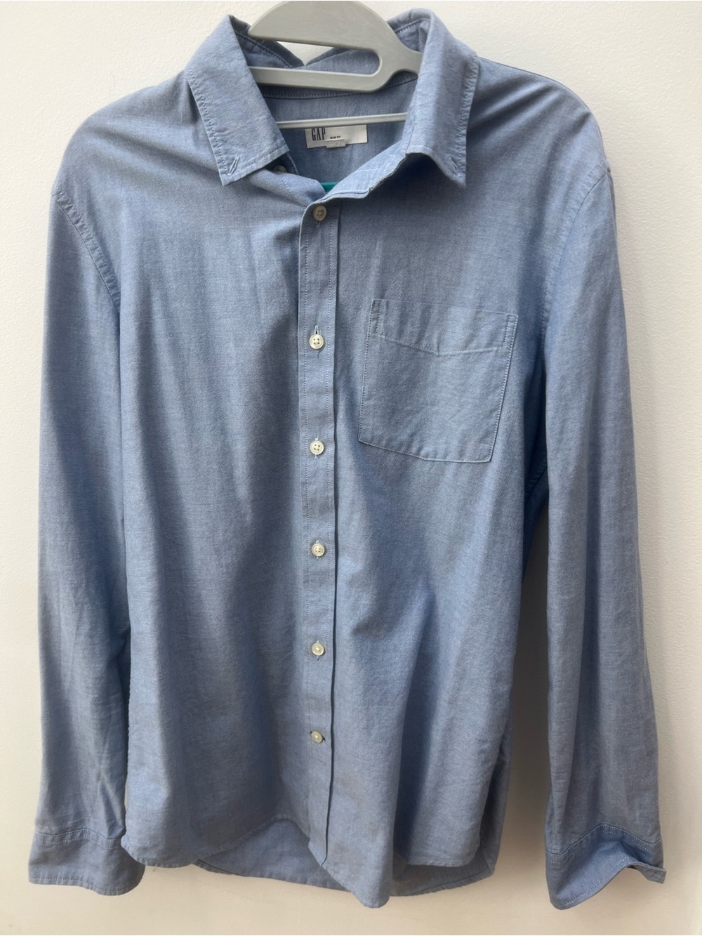 GAP Men's Soft Chambray Blue Button-Down Shirt